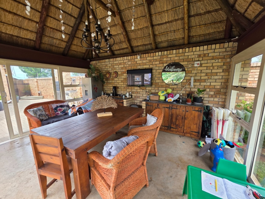 4 Bedroom Property for Sale in Heuwelsig Free State